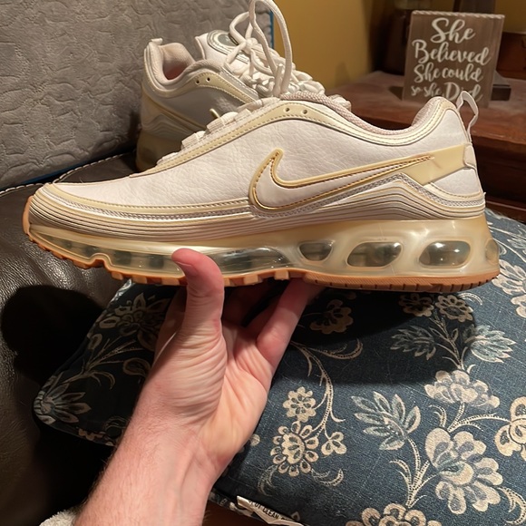 Nike AirMax 360s released in 2007 brand new-never worn. Air bubbles stilperfect - Picture 3 of 6